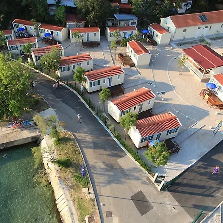 Apartments & Rooms Club Vala